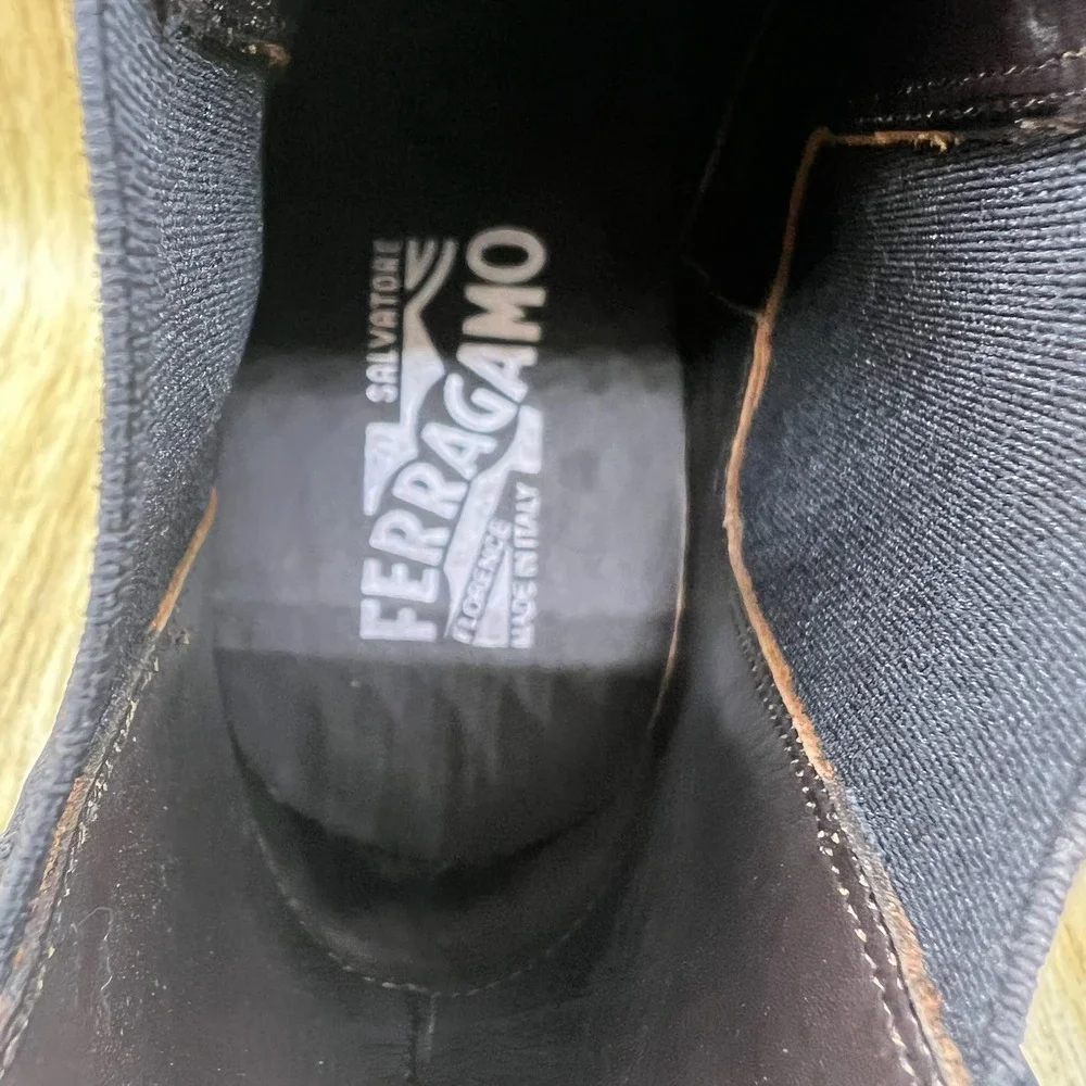 Salvatore Ferragamo Chelsea Boots Men's Size 9 Black Leather Lug Sole 38336